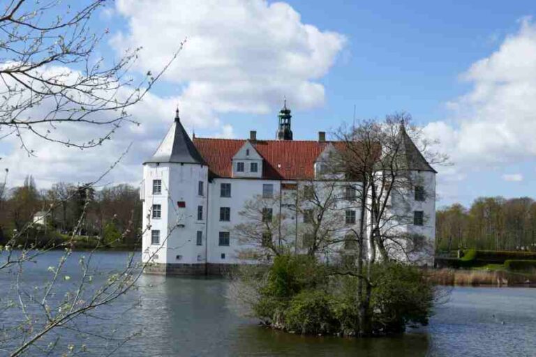 Flensburg Rathaus Bürgerbüro Flensburg, Rathausplatz 1